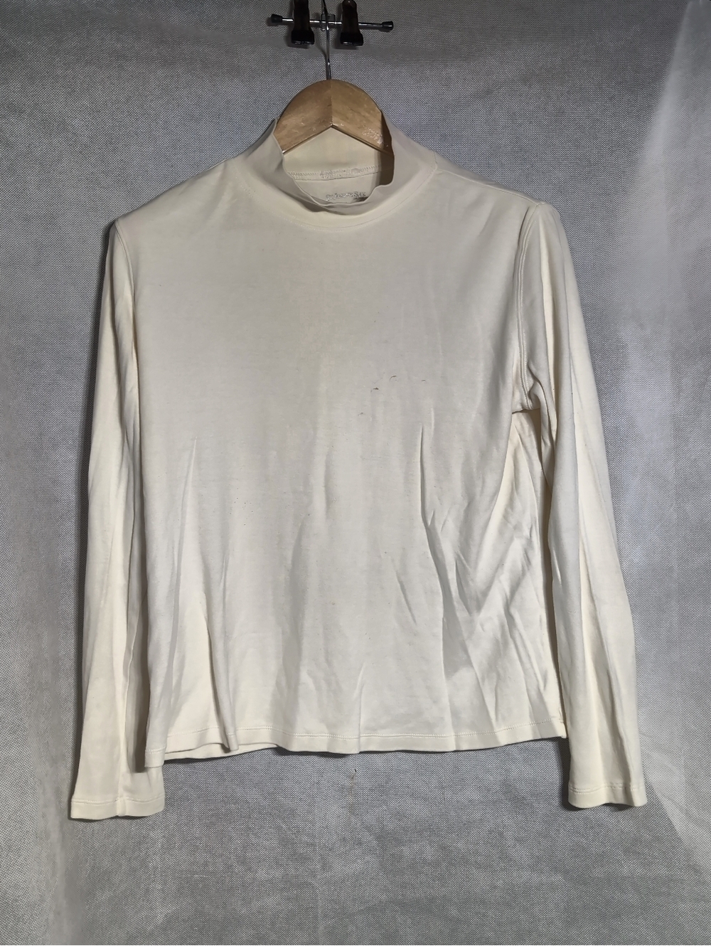St John's Bay SzL Cream Mock Turtle Neck Long Sleeve Top